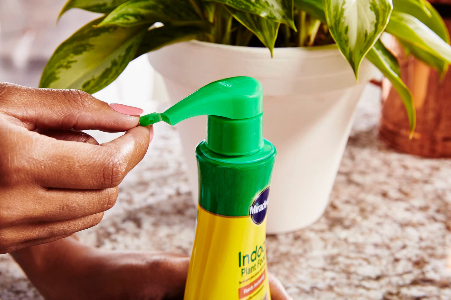 Miracle-Gro Indoor Plant Food (Liquid), 8 oz., Instantly Feeds All Indoor Houseplants Including Edibles**About this item:** Give your indoor houseplants the nourishment they need with Miracle-Gro Instantly Feeds All Indoor Houseplants. This versatile form